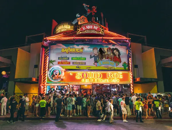 El Squid Roe at night during Spring Break.