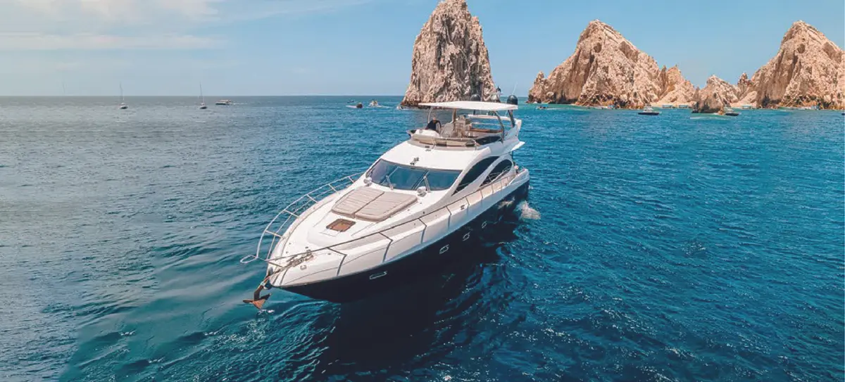 100 ft Sun Seeker anchored by the Arch of Cabo San Lucas.
