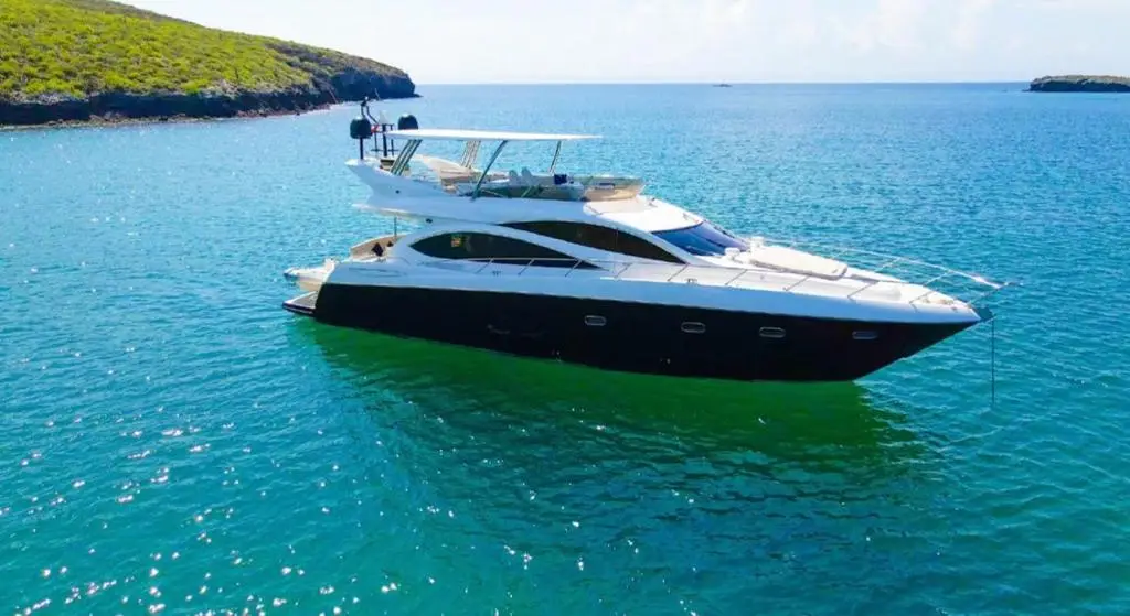 75 ft Sunseeker anchored in a bay.